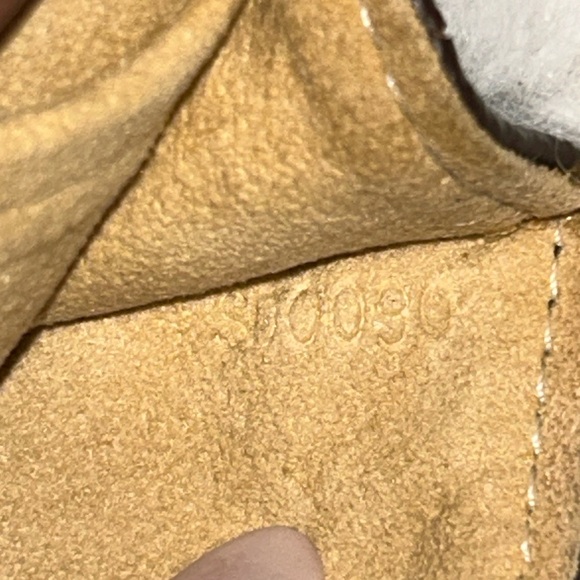 Louis Vuitton Monogram Twin Pochette GM - Picture 3 of 16